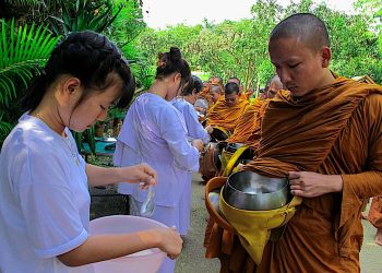 Virtuous offerings to the Buddha, Dharma and Sangha, offered with “Pleasant Mind” have more merit than a mountain of jewels