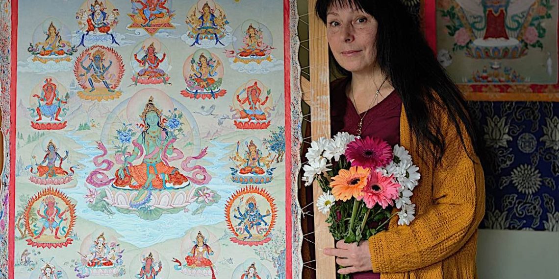 21 Taras Surya Gupta Thanka — stunning art by Angeli Lhadripa Shkonda: interview featuring 21 Tara closeups
