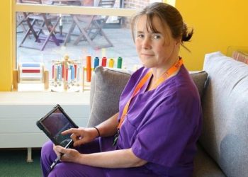 Yorkshire Freemasons donate tablets to Bluebell Wood Children’s Hospice