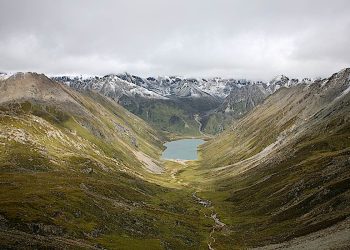 Knowing the World As a Sacred Place – An Invitation to the Vajrayana View