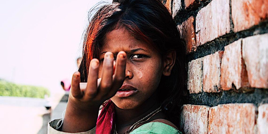 Dana, power of giving — a beggar offers the clothes offer her own back to the Buddha and becomes a goddess