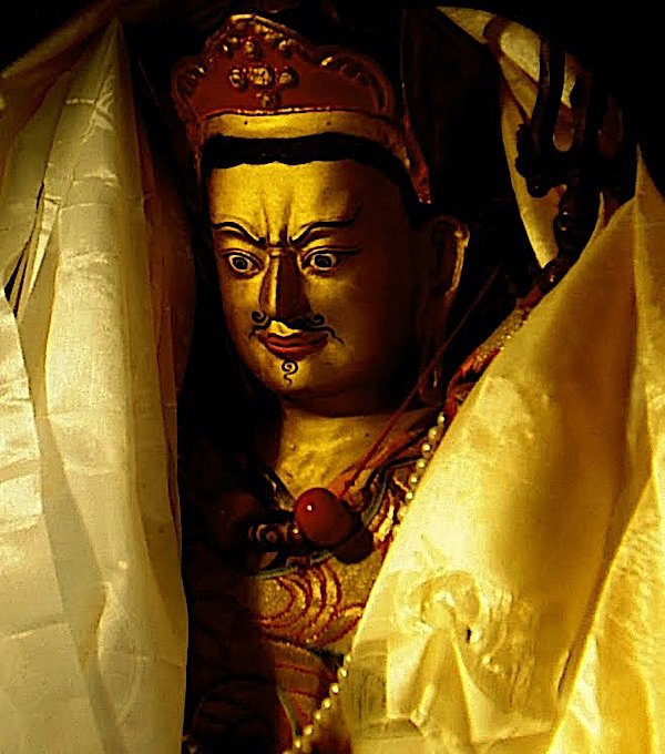 Guru Rinpoche’s advice for visualizing the deity: a how-to from Padmasambhava with advice from today’s teachers (with video how-to)