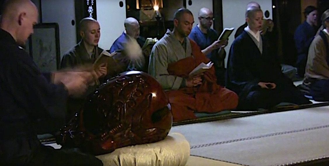 Mokugyo Fish Drum: The Zen of Drumming for a Wakeful Mind and Mindfulness with the Wooden Fish Drum’s Unique Sound