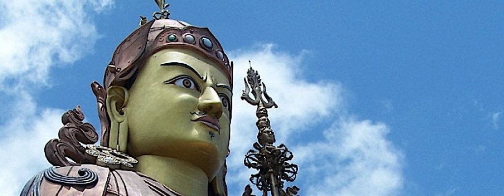 Ten foundations of secret mantra; ten faults of being unsuccessful in Dharma practice; ten key points for practicing. Guru Rinpoche teaches Lady Tsogyal