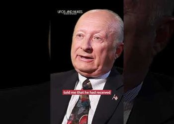 THESE UFOs Tipped Missiles Off Alert at a US Nuclear Base