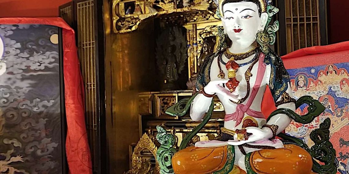 The “Four Rs” of the Lunar Year End in Buddhism: Vital Vajrasattva Practice and Pre-Losar Traditions Explained