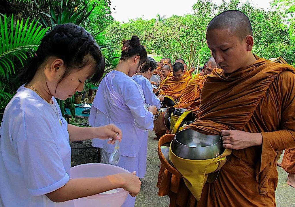 Offerings "obtained righteously, and offered "with a pleasant mind" - Dakkhinaavibhangasuttam Sutta of Offerings - Buddha Weekly: Buddhist Practices, Mindfulness, Meditation