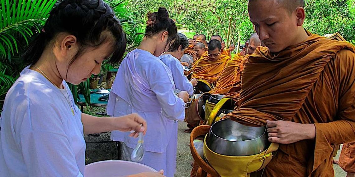 Offerings "obtained righteously, and offered "with a pleasant mind" - Dakkhinaavibhangasuttam Sutta of Offerings - Buddha Weekly: Buddhist Practices, Mindfulness, Meditation
