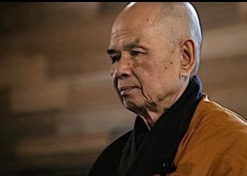"Torches That Help Light My Path": Thich Nhat Hanh's Translation of the Sutra on the Eight Realizations of the Great Beings - Buddha Weekly: Buddhist Practices, Mindfulness, Meditation